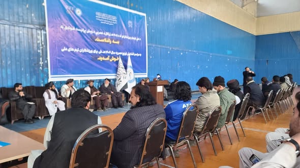 تا لحظات بعد افتتاح مراسم توزیع عصریه سال ۱۴۰۴ هجری شمسی برای ورزشکاران تیم‌های ملی کشور