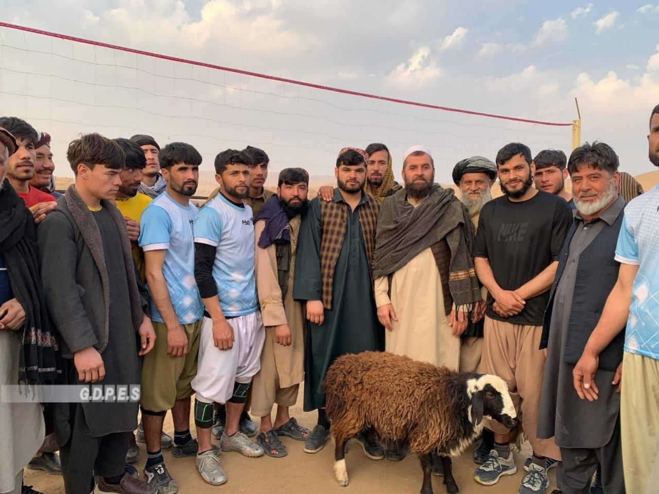 بلخ؛ شولګرې ولسوالۍ کې د څلورو لوبډلو ترمنځ د والیبال سیالۍ پای ته ورسېدې