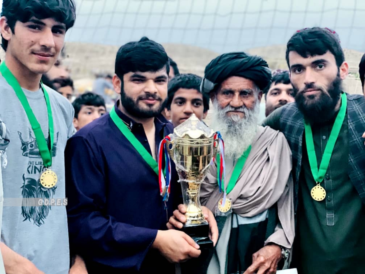 بلخ؛ رقابت‌های والیبال میان ۱۲ تیم در ولسوالی شولگره برگزار شد