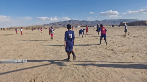 غزنی؛ رقابت های فوتبال با اشتراک ۱۶ تیم در ولسوالی گیلان آغاز شد