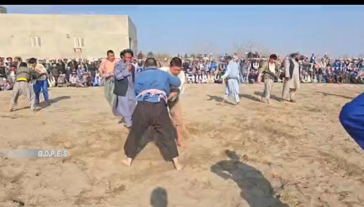 بلخ؛ مسابقات کورش با اشتراک ۱۵۰ تن در ولسوالی شورتپه برگزار شد