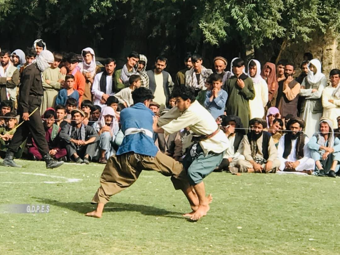 بغلان؛ رقابت‌های کشتی محلی با اشتراک ۴۶ تن در ولسوالی برکه برگزار شد