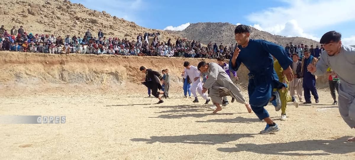 دایکندی؛ رقابت های دوش با اشترک ۱۸ تن در ولسوالی میرامور برگزار شد