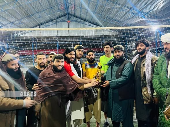 بغلان؛ رقابت‌های والیبال با اشتراک ۲۴ تیم در ولسوالی نهرین پایان یافت