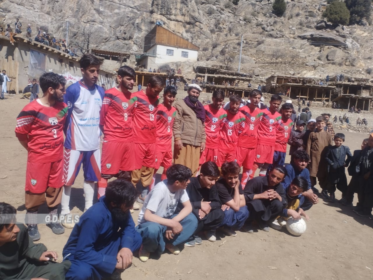 نورستان؛ مرکز پارون کې د ۱۶ لوبډلو ترمنځ د فوټسال سیالۍ پای ته ورسېدې