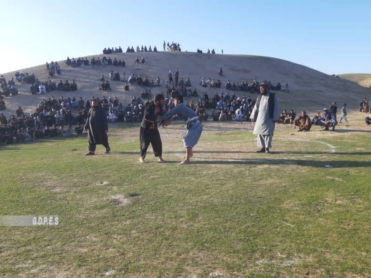 بغلان؛ رقابت های کشتی محلی با اشتراک ۴۵ تن در ولسوالی نهرین برگزار شد