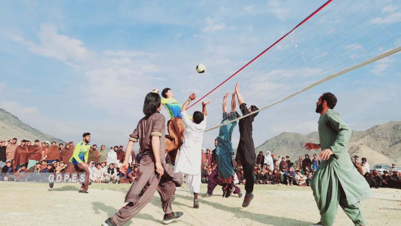 زابل؛ ارغنداب ولسوالۍ د ۱۲ لوبډلو ترمنځ د واليبال سيالۍ پای ته ورسېدې