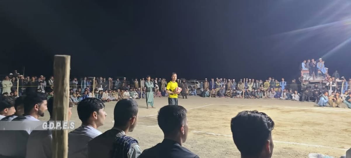 کندز؛ قلعه زال ولسوالۍ کې د شپږو لوبډلو ترمنځ د واليبال سيالۍ وشوې