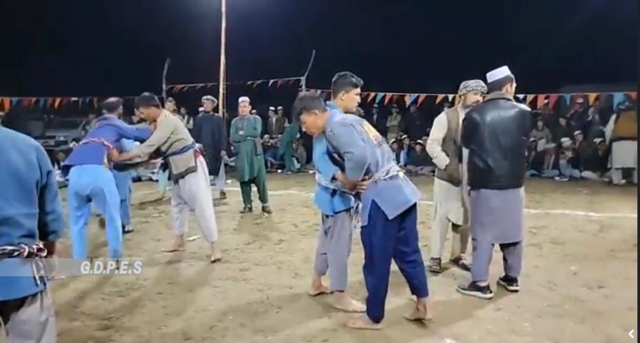 بلخ؛ شورتپې ولسوالۍ کې د ١١٠ پهلوانانو ترمنځ د کورش سیالۍ وشوې