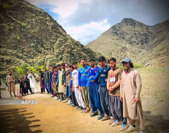 نورستان؛ رقابت های تیب بال کرکت با اشتراک ۱۲ تیم در ولسوالی نورگرام به آغاز شد