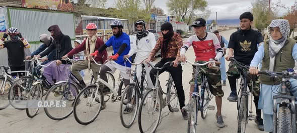 پکتيکا کې د ۲۰ تنو بايسکل ځغلونکو ترمنځ د بايسکل ځغلونې سيالۍ وشوې