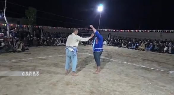بلخ؛ کلدار ولسوالۍ کې د ۷۰ پهلوانانو ترمنځ د کورش سیالۍ وشوې