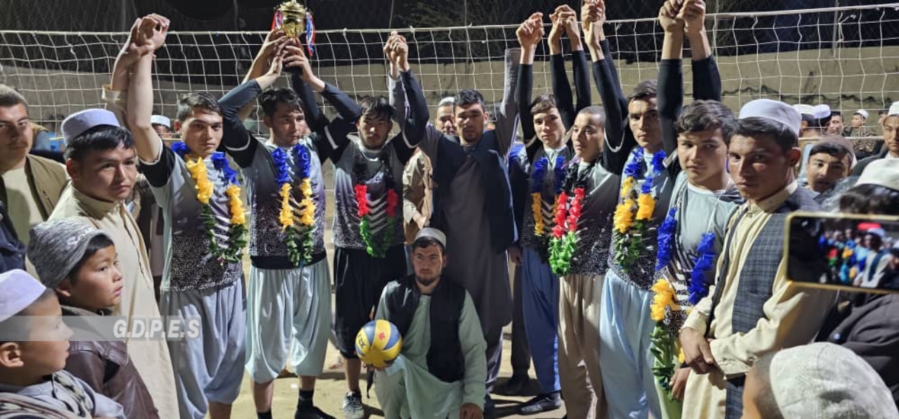 بلخ؛ رقابت‌های والیبال میان ۲۵ تیم در ولسوالی کلدار به پایان رسید