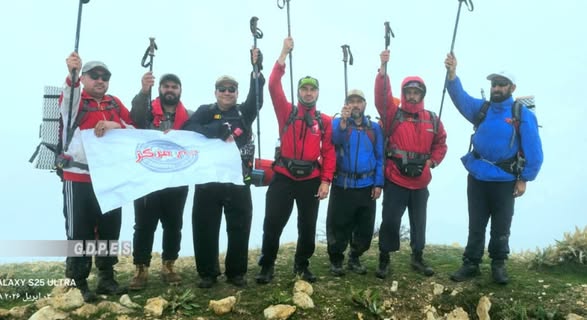 تیم هشت نفری کوهنوردان ولایت بلخ در سلسله کوه های قلعه الکه صعود نمودند