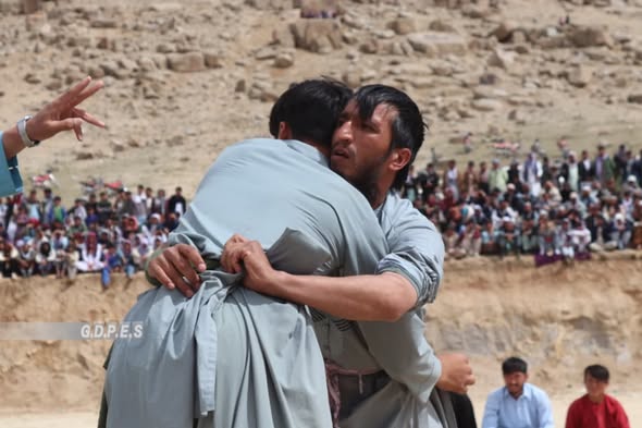 مسابقات کشتی رستمی با اشتراک ۲۳ ورزشکار در ولسوالی میرامور ولایت دایکندی برگزار گردید