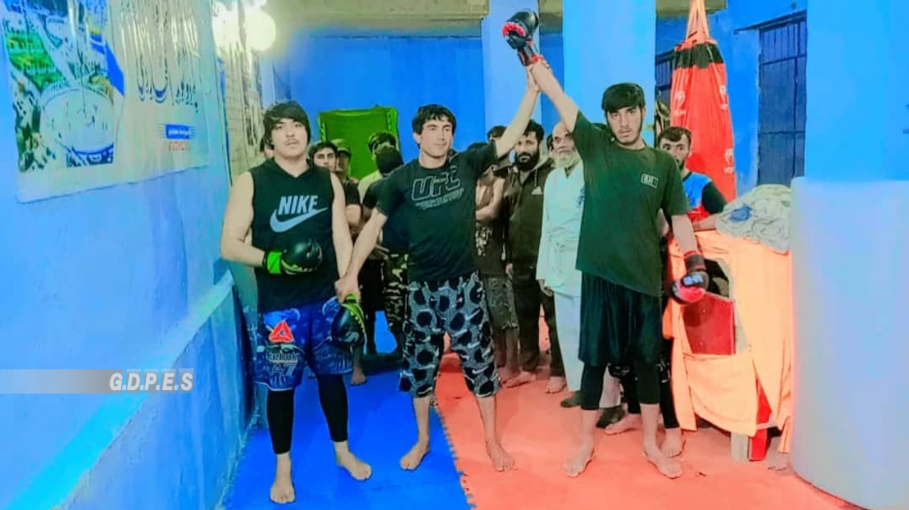 زابل؛ شاجوی ولسوالۍ کې د ٢٦ ورزشکارانو ترمنځ د نیو فول کنټاکټ سیالۍ ترسره شوې