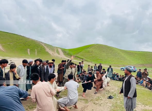 تخار؛ برگزاری رقابت های ریسمان کشی در قریه کلفگانی ولسوالی ینگی قلعه