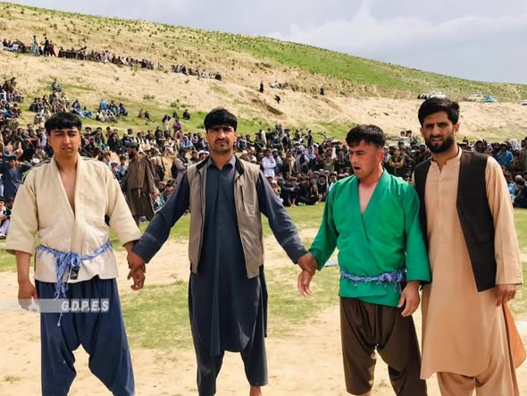 مسابقات پهلوانی محلی میان ۶۲ ورزشکار در ولسوالی دند غوری ولایت بغلان برگزار گردید