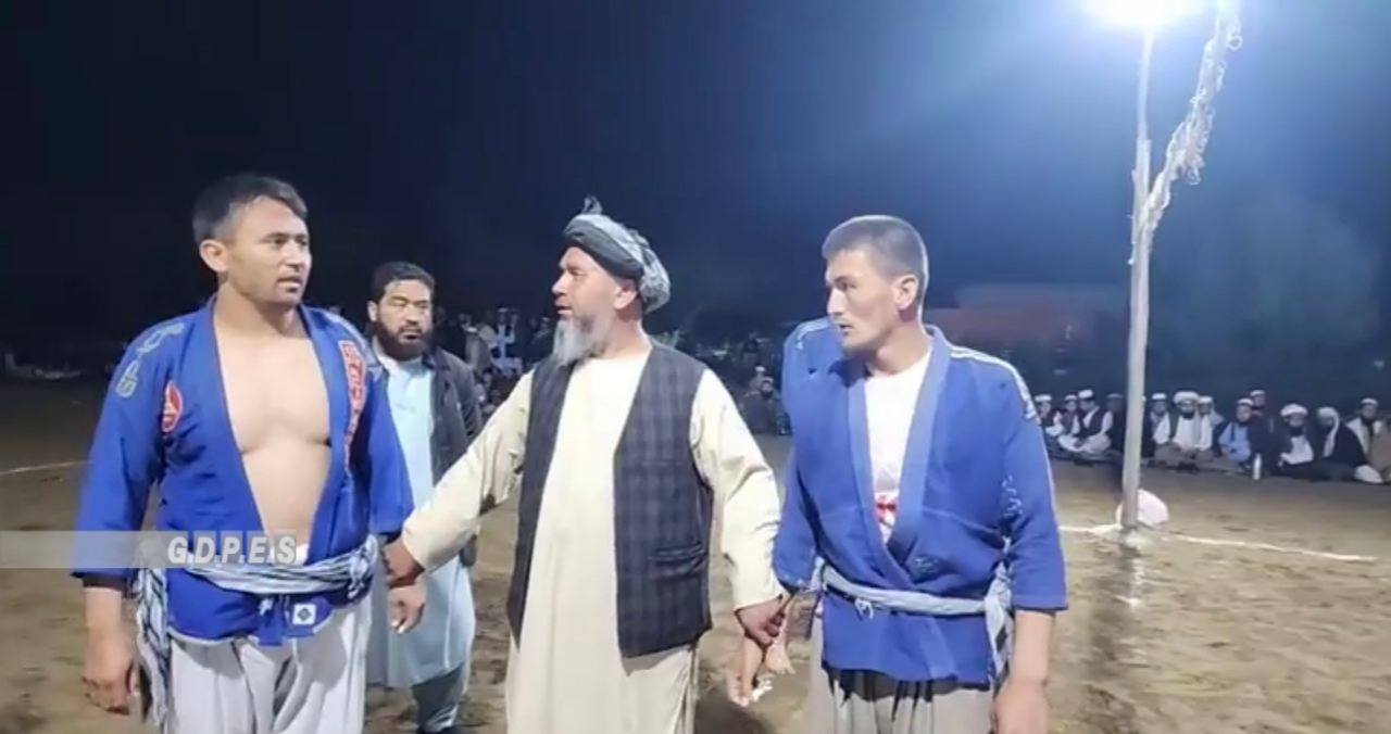 بلخ؛ شورتپې ولسوالۍ کې د ٦٠ پهلوانانو ترمنځ د کورش سیالۍ وشوې
