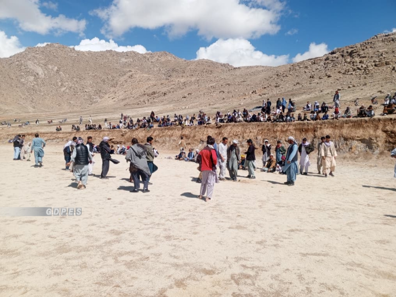 مسابقات نشانه‌زنی میان شش تیم در ولسوالی میرامور ولایت دایکندی برگزار گردید