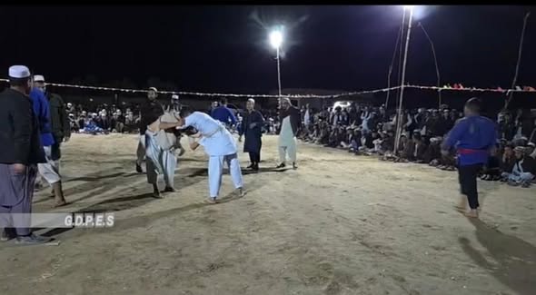 بلخ؛ شورتپې ولسوالۍ کې د ٩٠ پهلوانانو ترمنځ د کورش سیالۍ وشوې