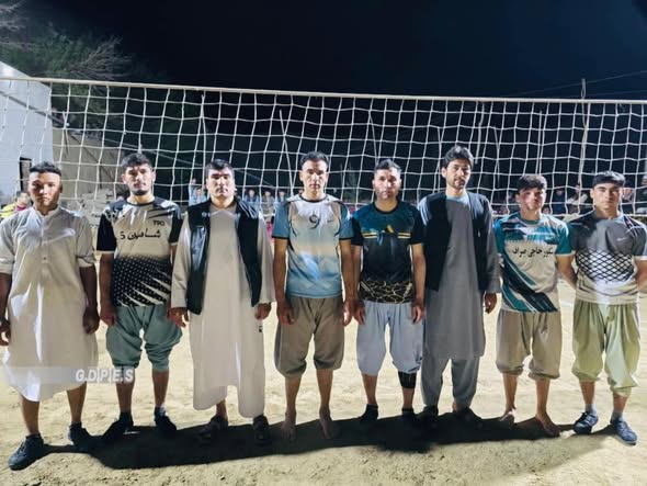 جوزجان؛ رقابت های والیبال با اشتراک ۶ تیم در ولسوالی آقچه آغاز شد