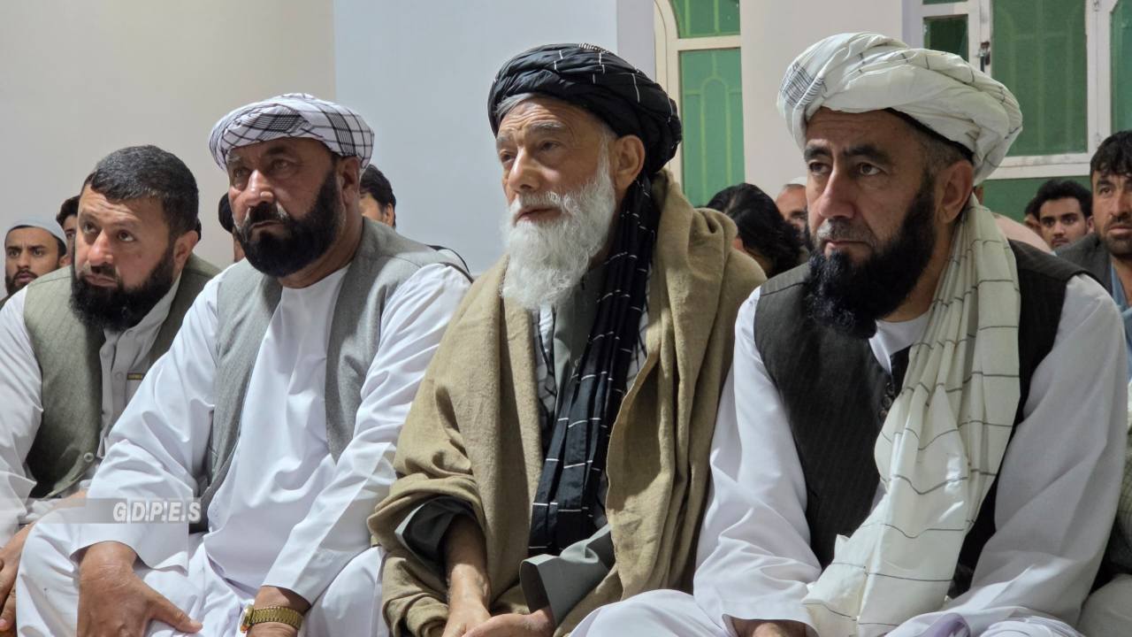 هرات؛ په پل پشتون سيمه کې د اس ځغلونې اتم پړاو ټاکنيزو ملي سياليو ورزشکارانو ته د اس ځغلونې سمينار ورکړل شو