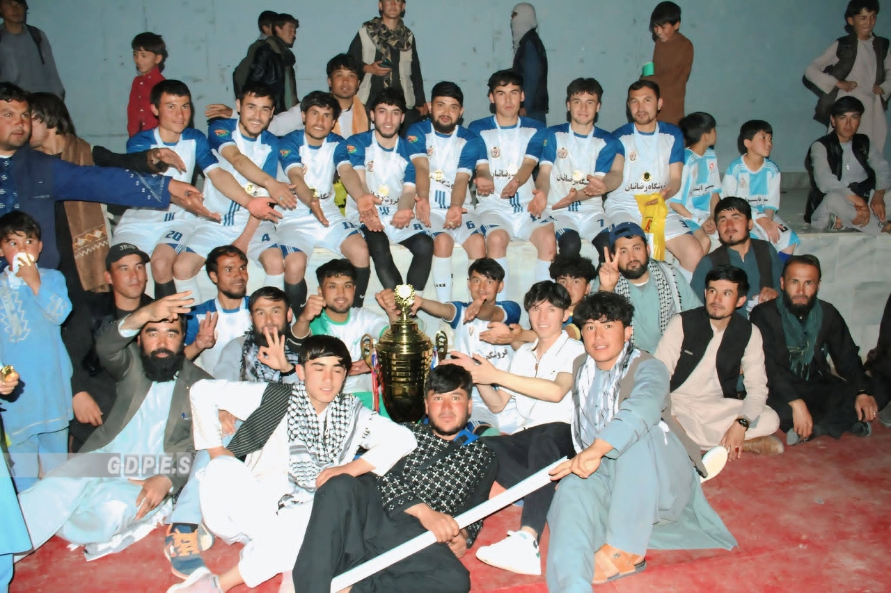 دایکندی؛ رقابت های فوتسال با اشتراک ۱۵ تیم در شهر نیلی به پایان رسید