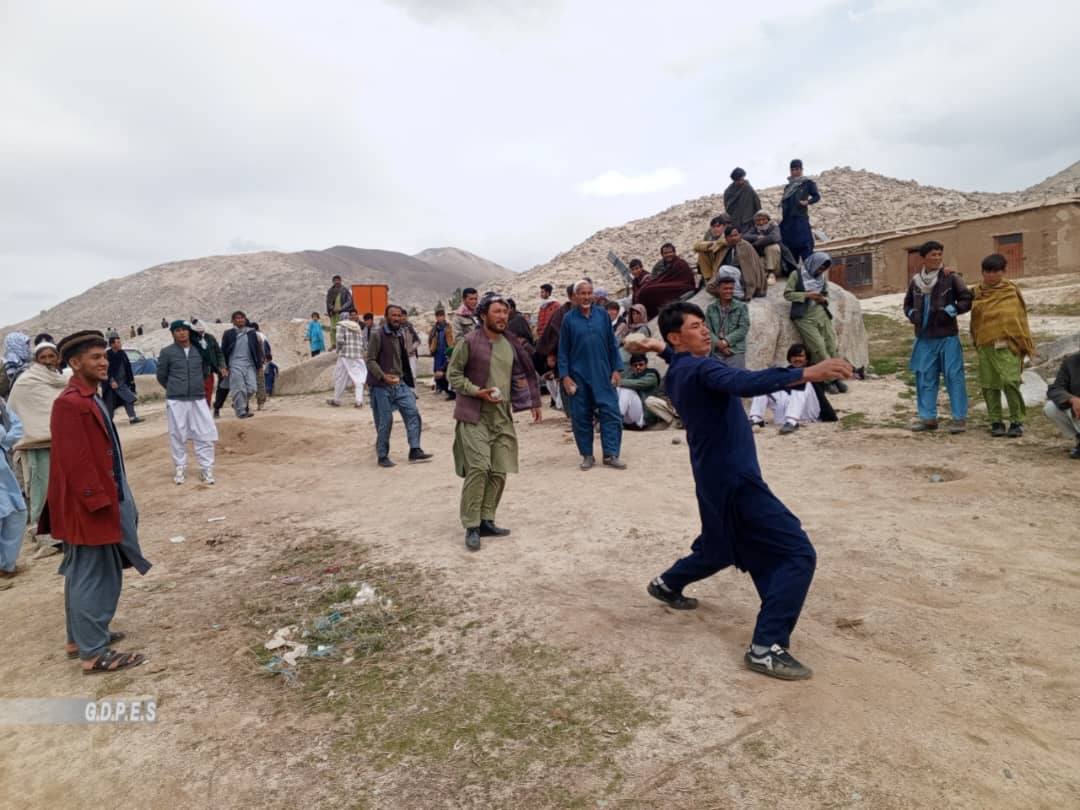 دایکندی؛ رقابت‌های سنگیرک با اشتراک ۸ تیم در ولسوالی شهرستان برگزار شد