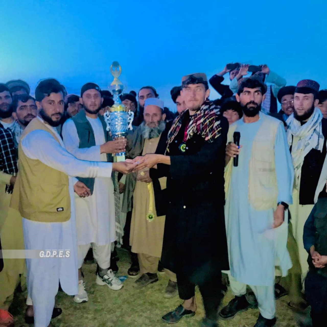 تخار؛ پایان رقابت های فوتباب با اشتراک ۱۹ تیم در ولسوالی اشکمش