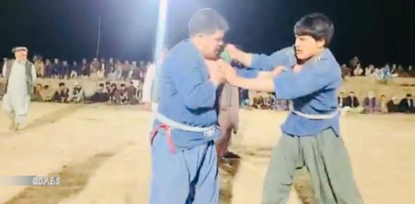 جوزجان؛ برگزاری مسابقات محلی کورش میان ۶۰ تن در ولسوالی آقچه