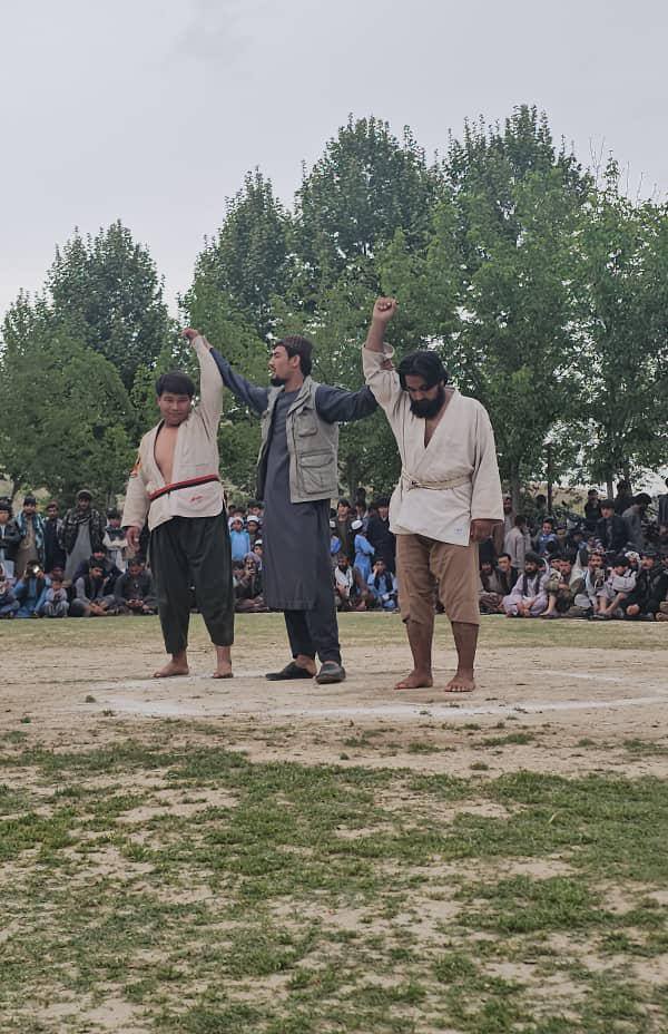 تخار؛ برگزاری رقابت های کشتی محلی کورش با اشتراک ۵۰ تن در ولسوالی بهارک