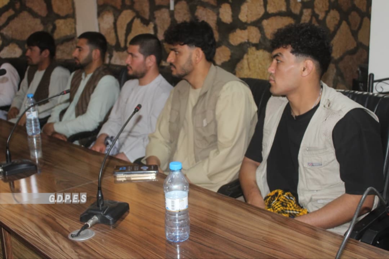 بلخ کې ۲۰ لوبڅارانو او روزونکو ته روزنيز سمينار ورکړل شو