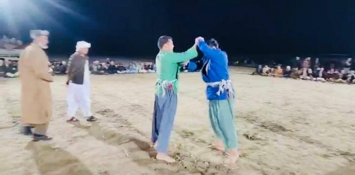 جوزجان؛ اقچه ولسوالۍ کې د ۵۰ کورشکارانو ترمنځ د کورش سيمه ييزې سيالۍ وشوې