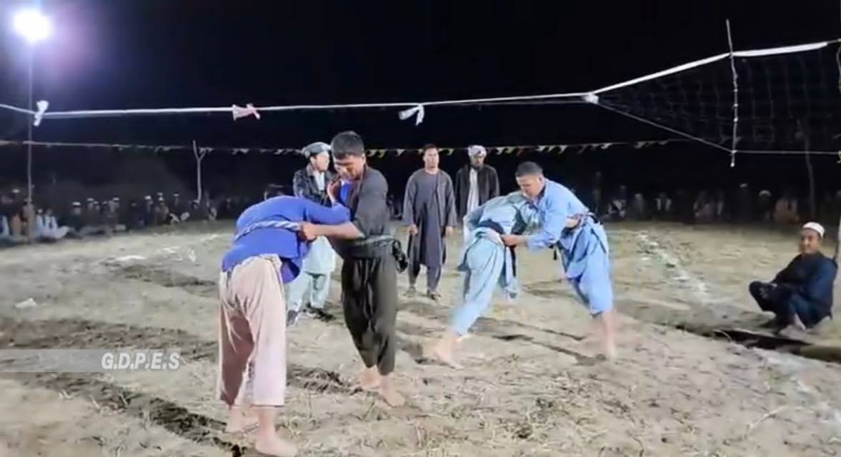 بلخ؛ چاهي ولسوالۍ کې د ٦٠ پهلوانانو ترمنځ د کورش سیالۍ وشوې