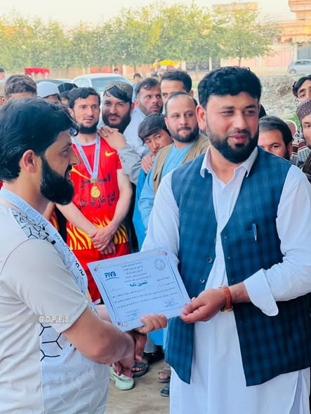 کندوز؛ امام صاحب کې د ۲۲ لوبډلو په ګډون د والیبال سیالۍ ترسره شوې