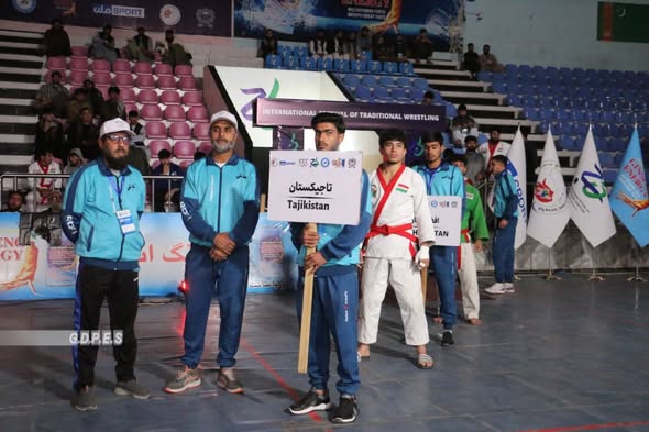 روز سوم جشنواره بین‌المللی کشتی‌های سنتی، امروز در سبک کُشتنگیری تا لحظاتی دیگر آغاز می‌شود.