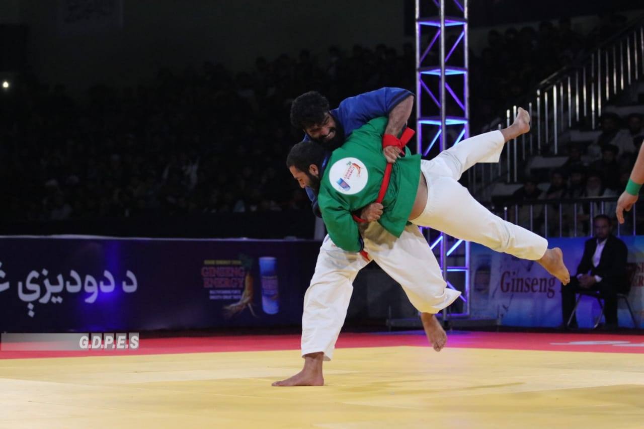 د امن افغانستان په پلازمېنه کابل کې د نړيوالو لوبغاړو په گډون د غېږنيونې په روانو سياليو کې د لوبغاړو له لوري جالب حرکتونه!