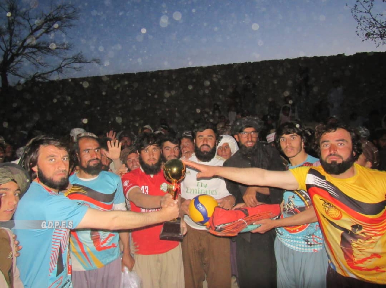 غزني؛ ګيلان ولسوالۍ کې د ۱۱ لوبډلو ترمنځ د واليبال سيالۍ پای ته ورسېدې