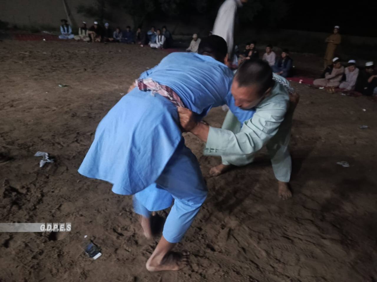 رقابت‌های کورش میان ۷۴ پهلوان در ولسوالی کلدار برگزار شد