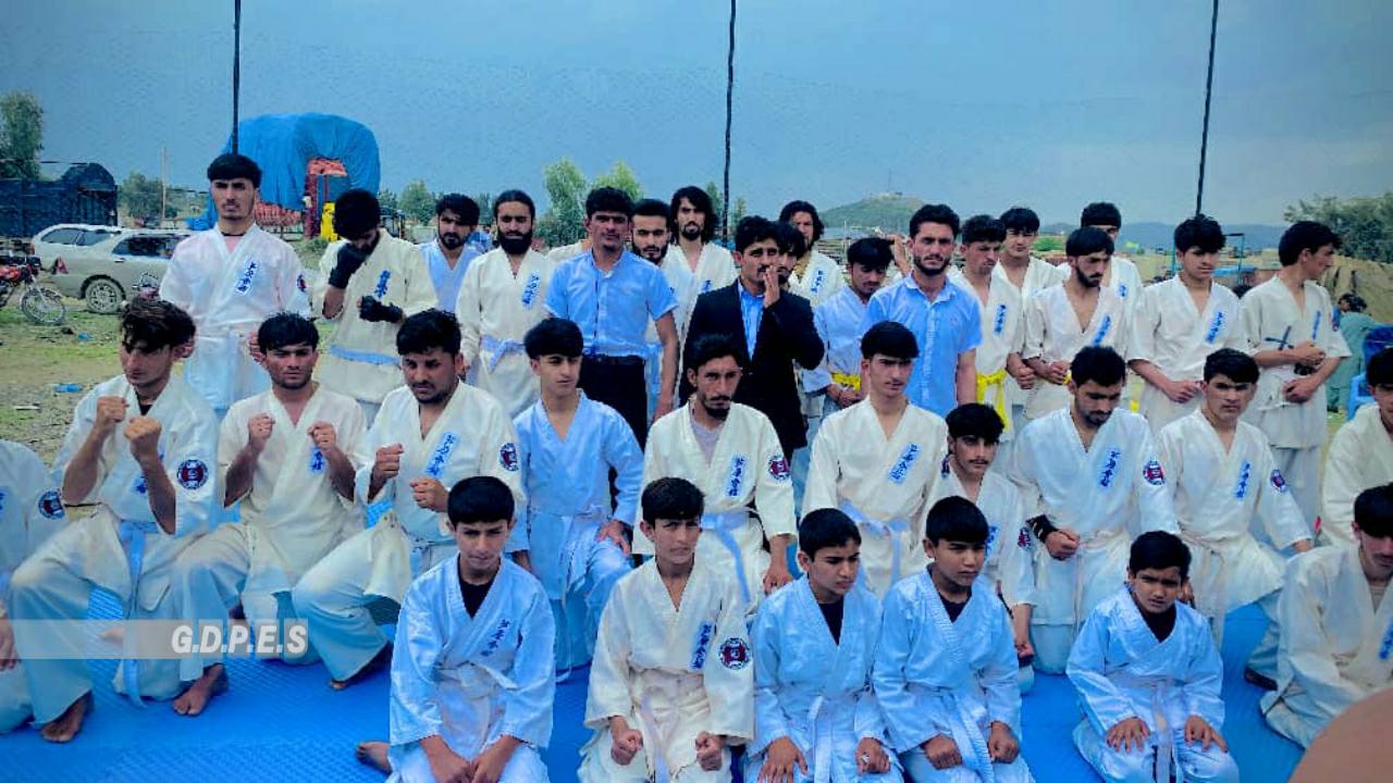 خوست؛ صبریو یعقوبیو ولسوالۍ کې د ۳۵ لوبغاړو ترمنځ د آشي هارا کراټې ټاکنیزې سیالۍ پیل شوې