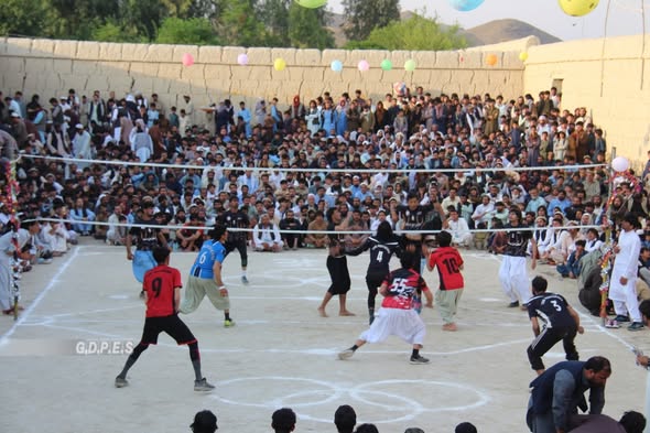 خوست کې د ۵۰ لوبډلو ترمنځ د والیبال سیالۍ پای ته ورسېدې