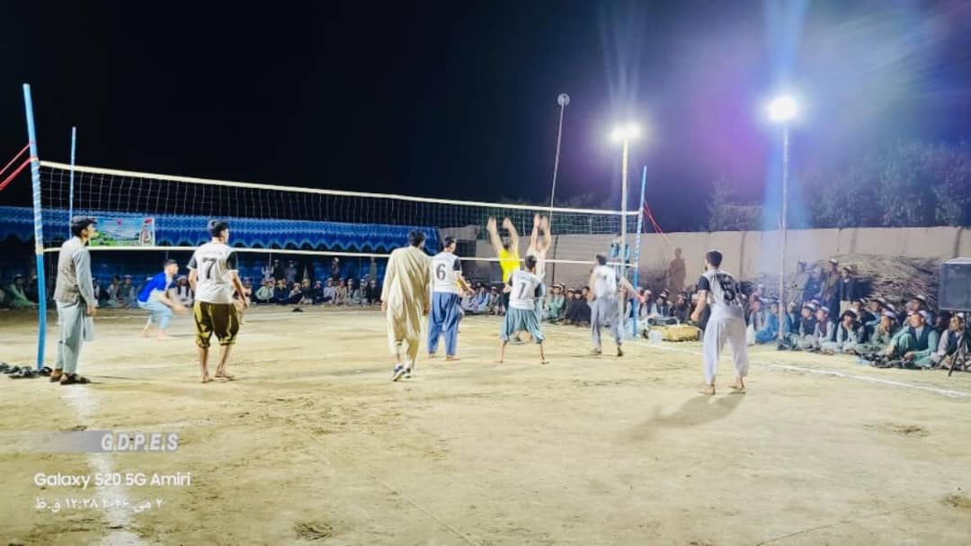 جوزجان؛ قرقين ولسوالۍ کې د شپږو لوبډلو ترمنځ د واليبال سيالۍ وشوې