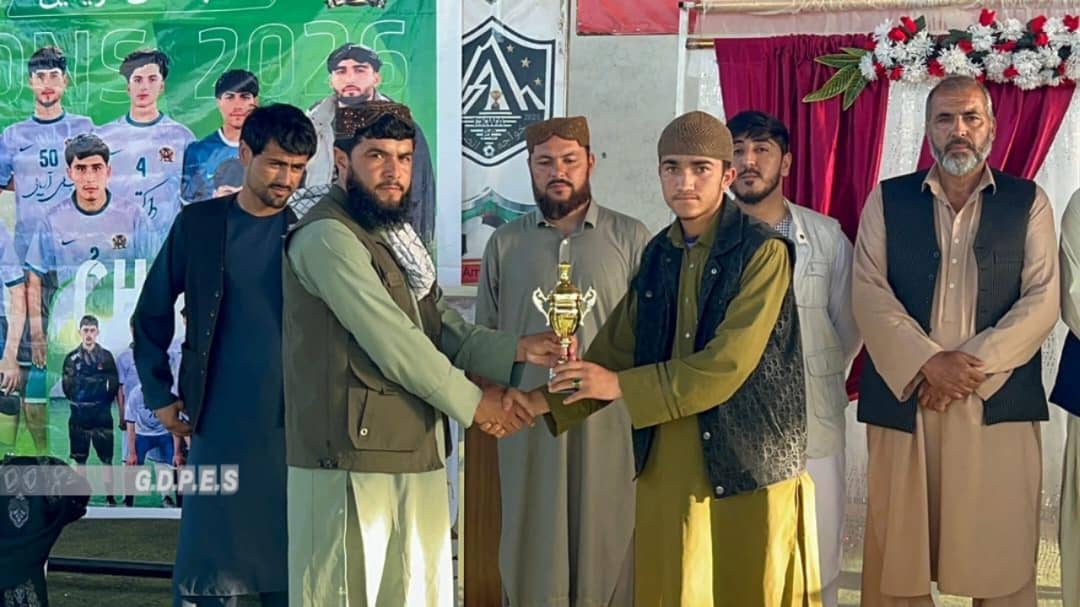 بغلان؛ نهرين ولسوالۍ کې د ۱۰ لوبډلو ترمنځ د فوټسال الف ليګ سيالۍ پای ته ورسېدې