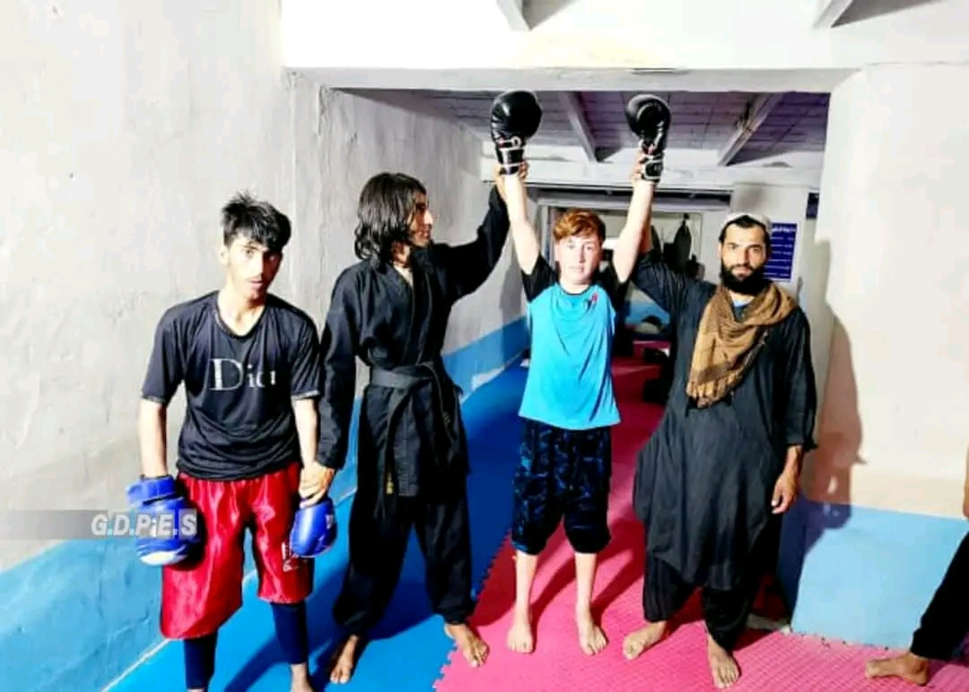 زابل؛ شاجوی ولسوالۍ کې د ١٨ ورزشکارانو ترمنځ د کیک بوکسينگ سیالۍ وشوې 