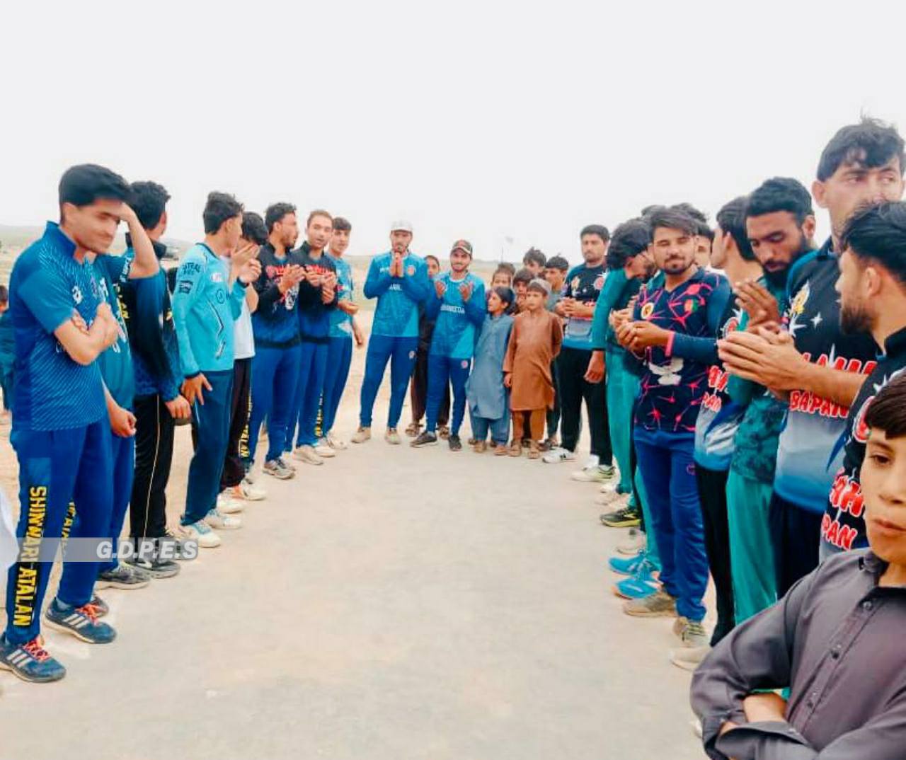 ننګرهار؛ اچین ولسوالۍ کې د ۳۲ لوبډلو ترمنځ د ټېپ بال کرېکټ سیالۍ پیل شوې