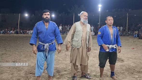 کندز؛ امام صاحب ولسوالۍ کې د ۸۰ پهلوانانو ترمنځ شپنۍ سيالۍ وشوې