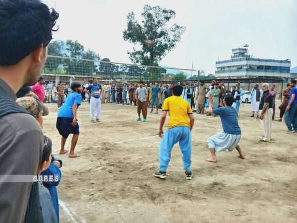 کونړ؛ اسعدآباد ښار کې د ۲۰ لوبډلو ترمنځ د واليبال ټورنمنټ پيل شو