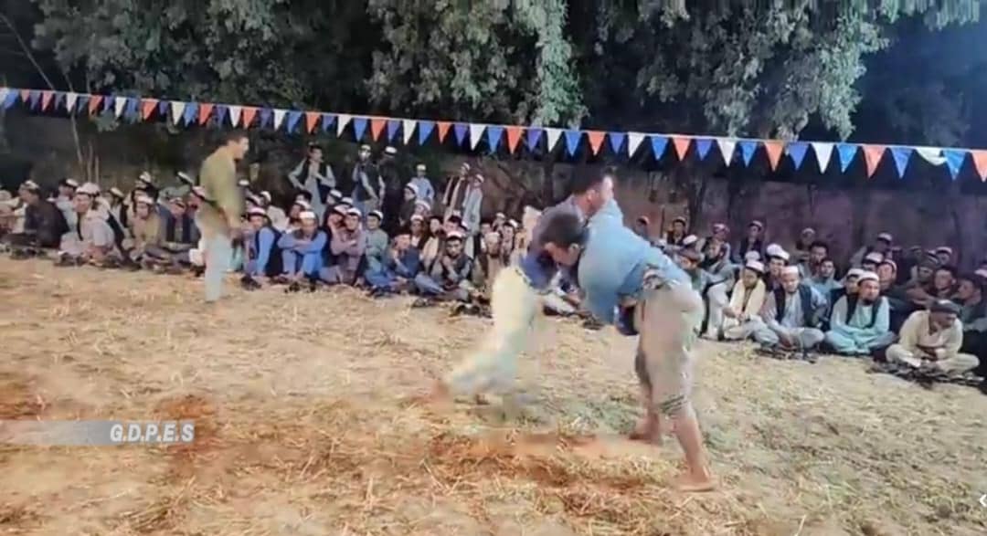 بلخ؛ شورتپې ولسوالۍ کې د ٧٤ پهلوانانو ترمنځ سيالۍ وشوې