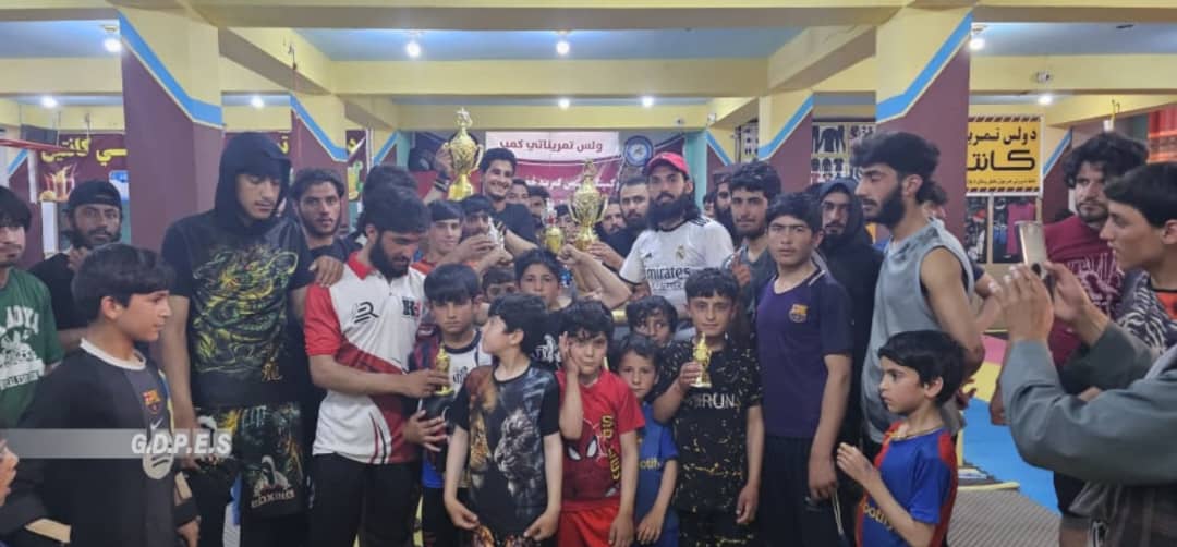 پکتيکا کې د ۵۰ ورزشکارانو ترمنځ د لاس چپه کولو سيالۍ وشوې